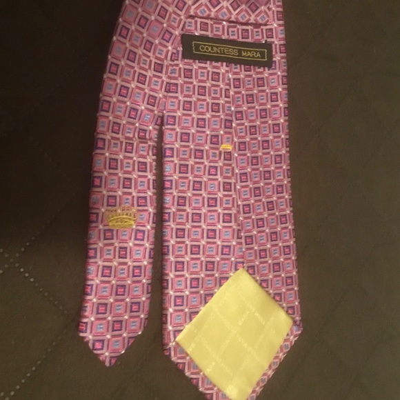 Countess Mara Tie - Picture 2 of 4
